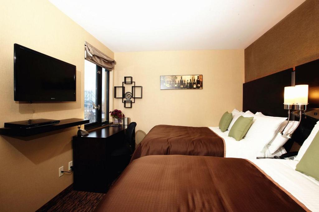 Howard Johnson Soho Hotel 3*
